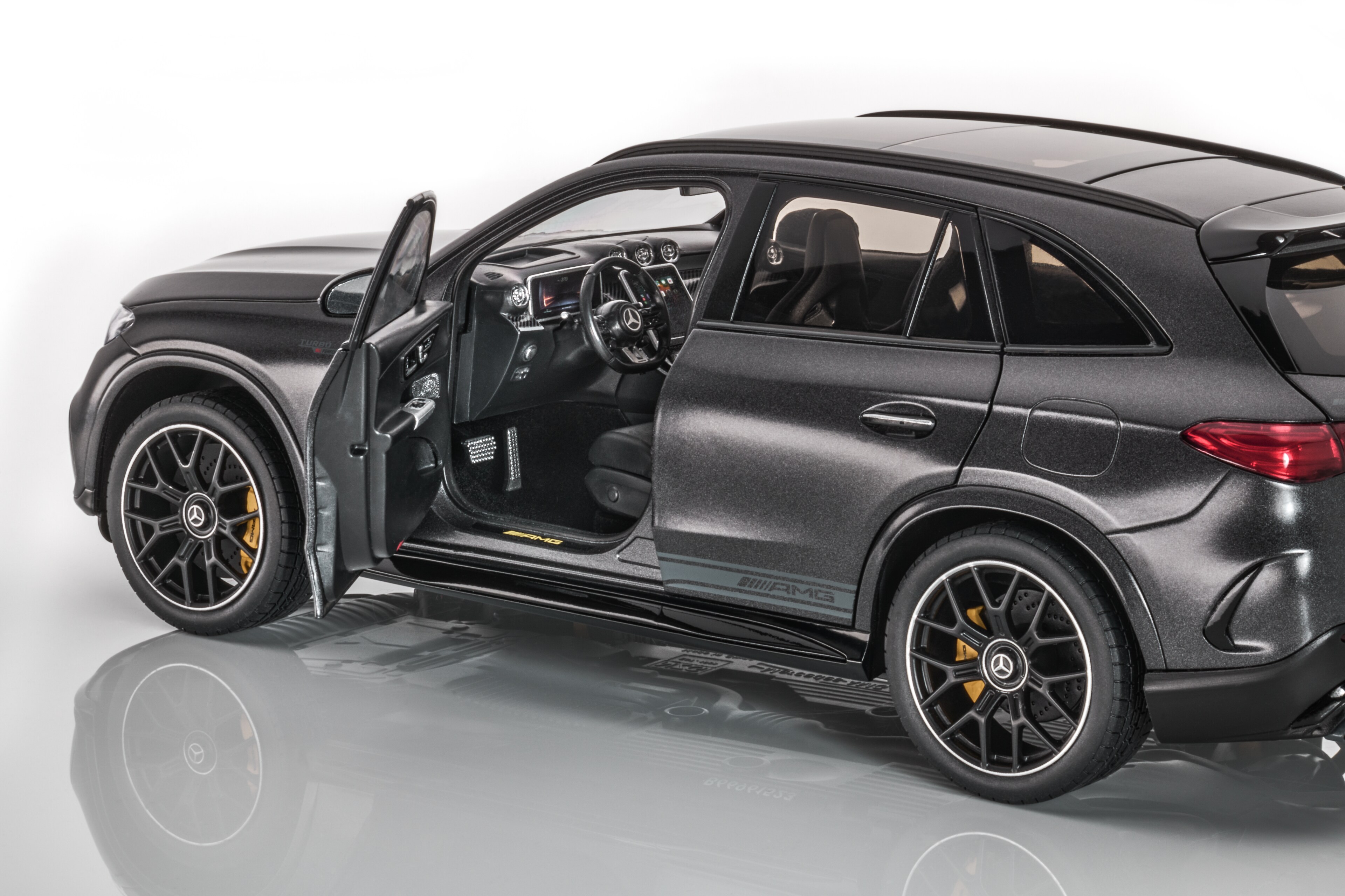 Mercedes-AMG GLC 63, S E PERFORMANCE, X254, edition #1 - MANUFAKTUR graphitgrau magno, NZG, 1:18