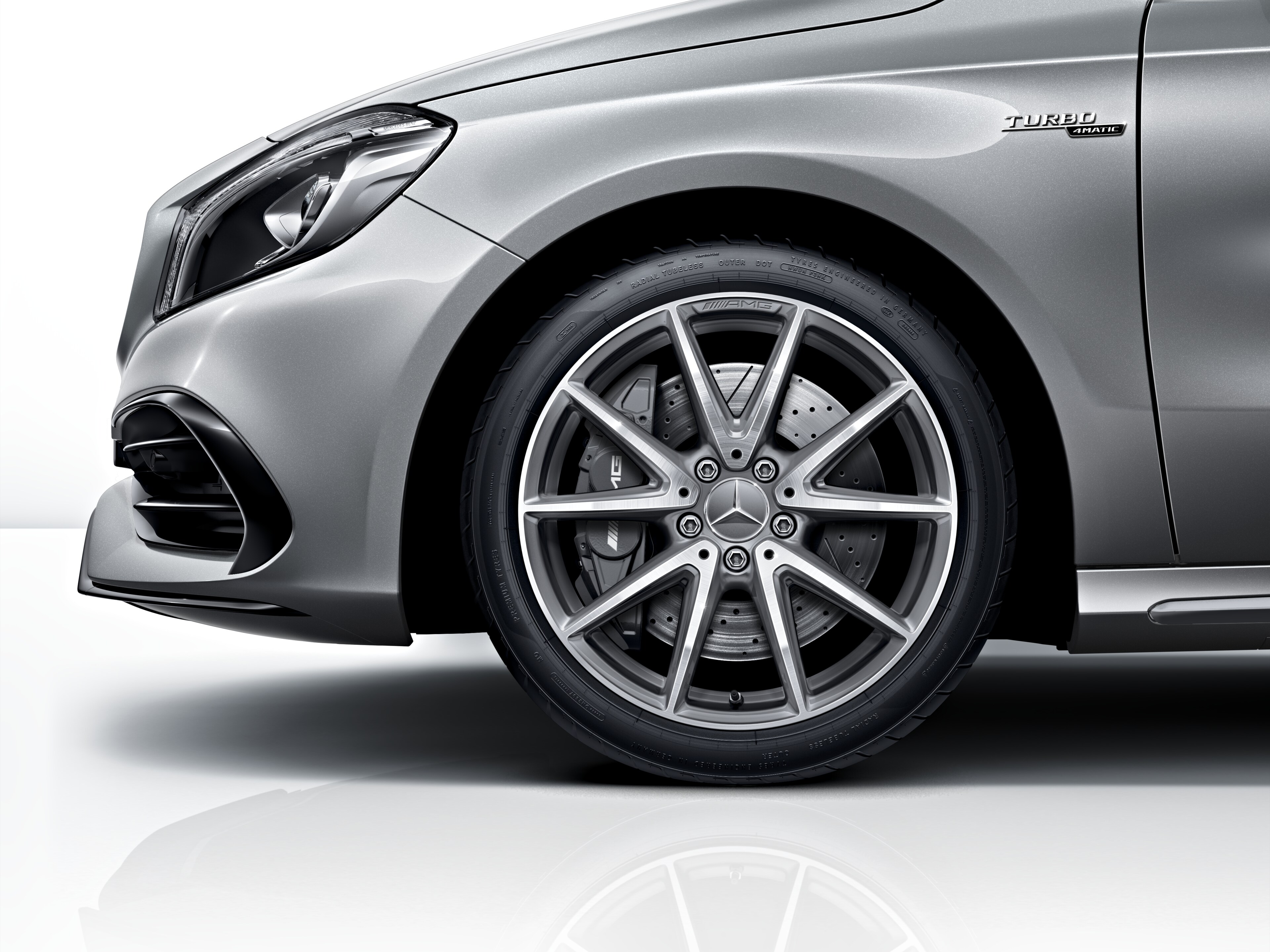 AMG 10-Speichen-Rad, 45,7 cm (18 Zoll) - 8 J x 18 ET 48, titangrau, glanzgedreht