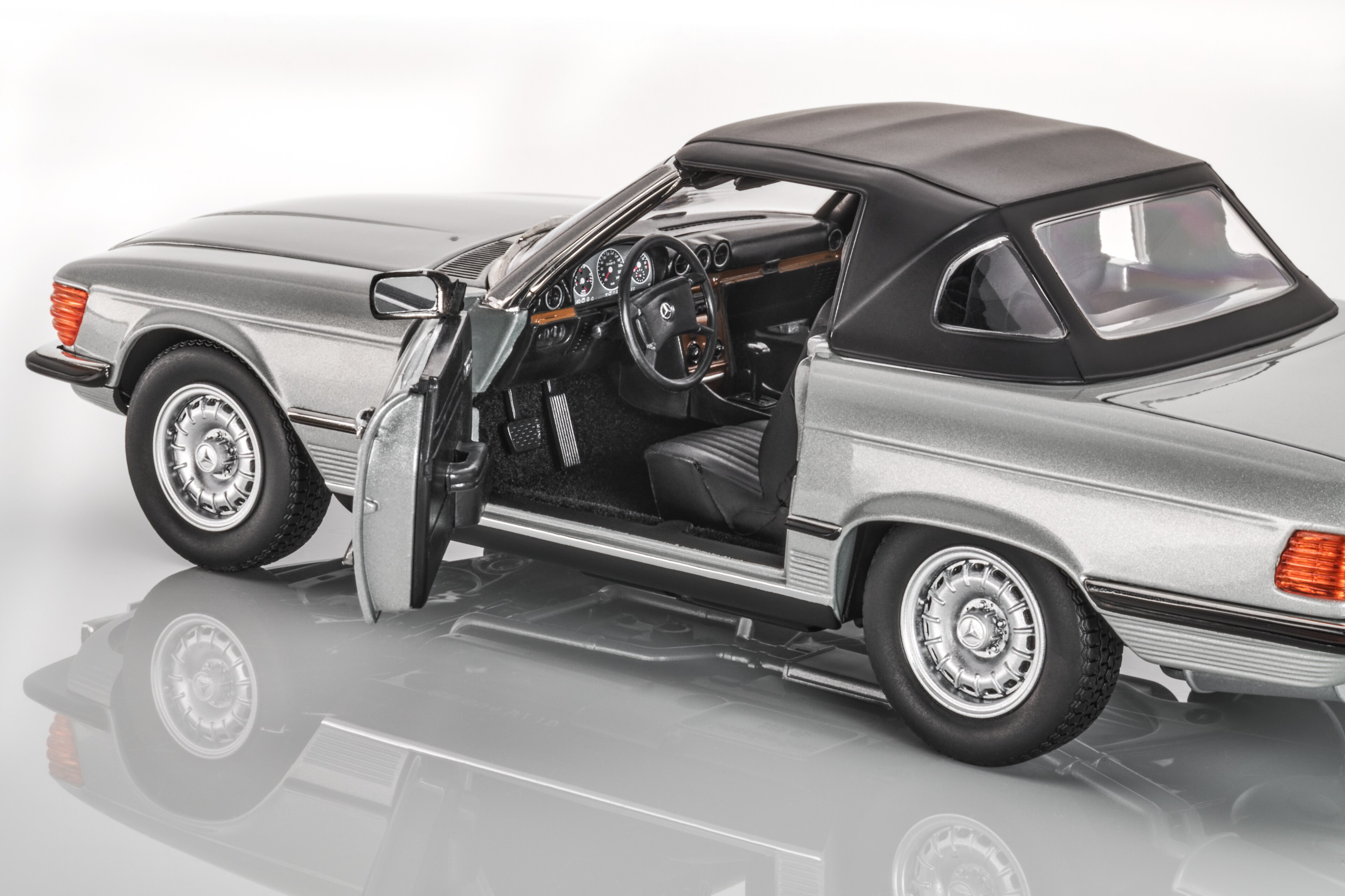 450 SL R107 (1985-1989) - astralsilber, Norev, 1:18