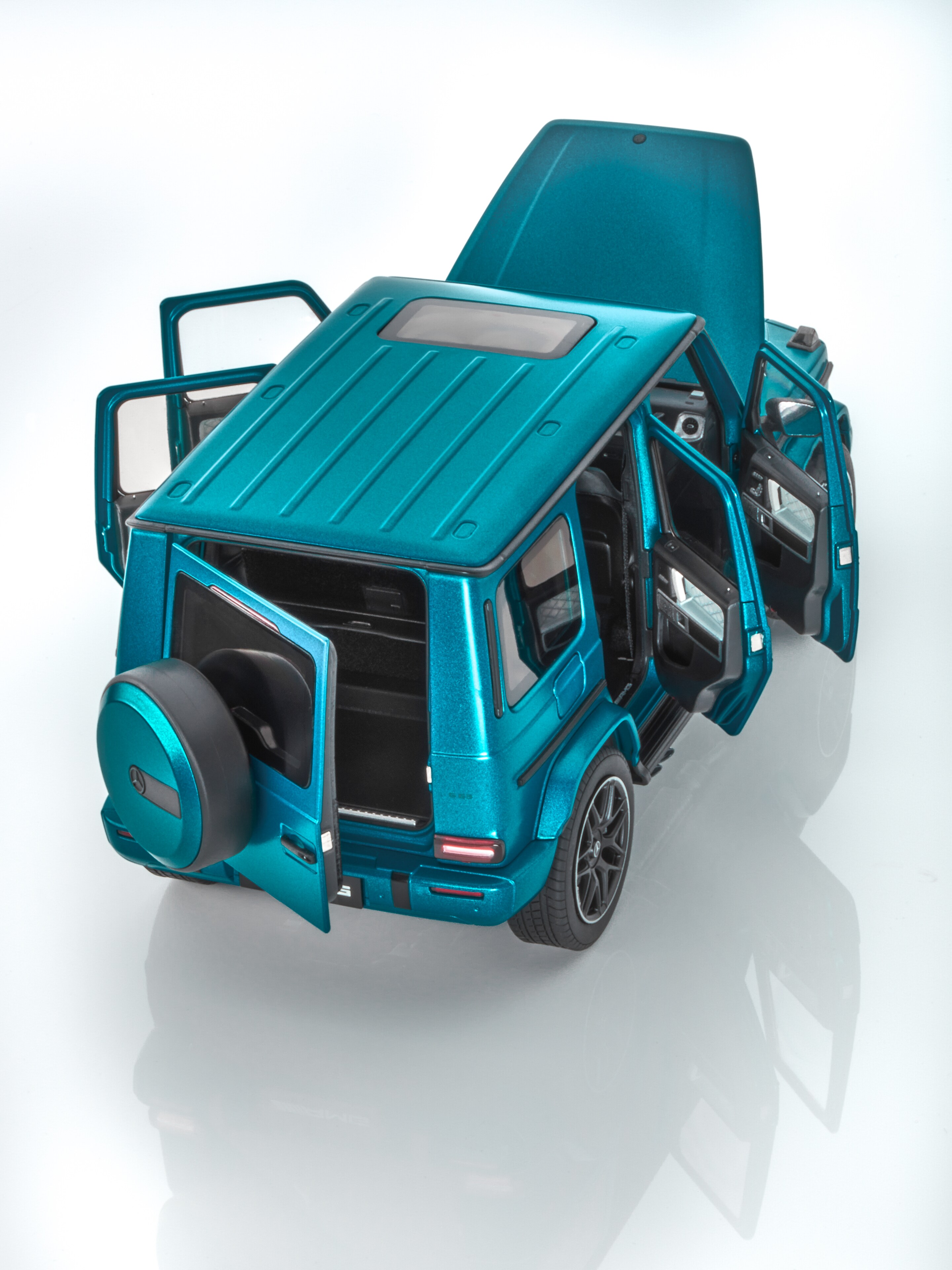 Mercedes-AMG G 63, Geländewagen, W465 - MANUFAKTUR hyper blue magno, NZG, 1:18
