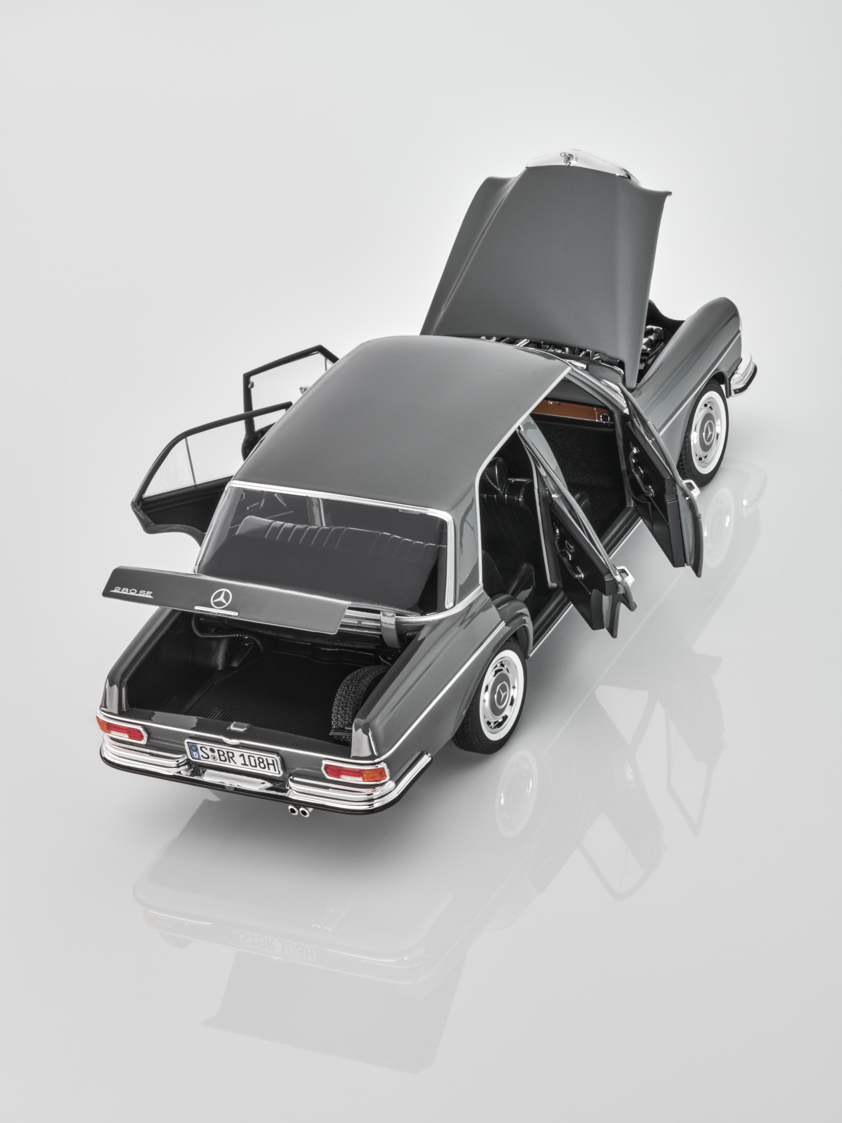 280 SE W 108 (1968-1972) - arabergrau, Norev, 1:18