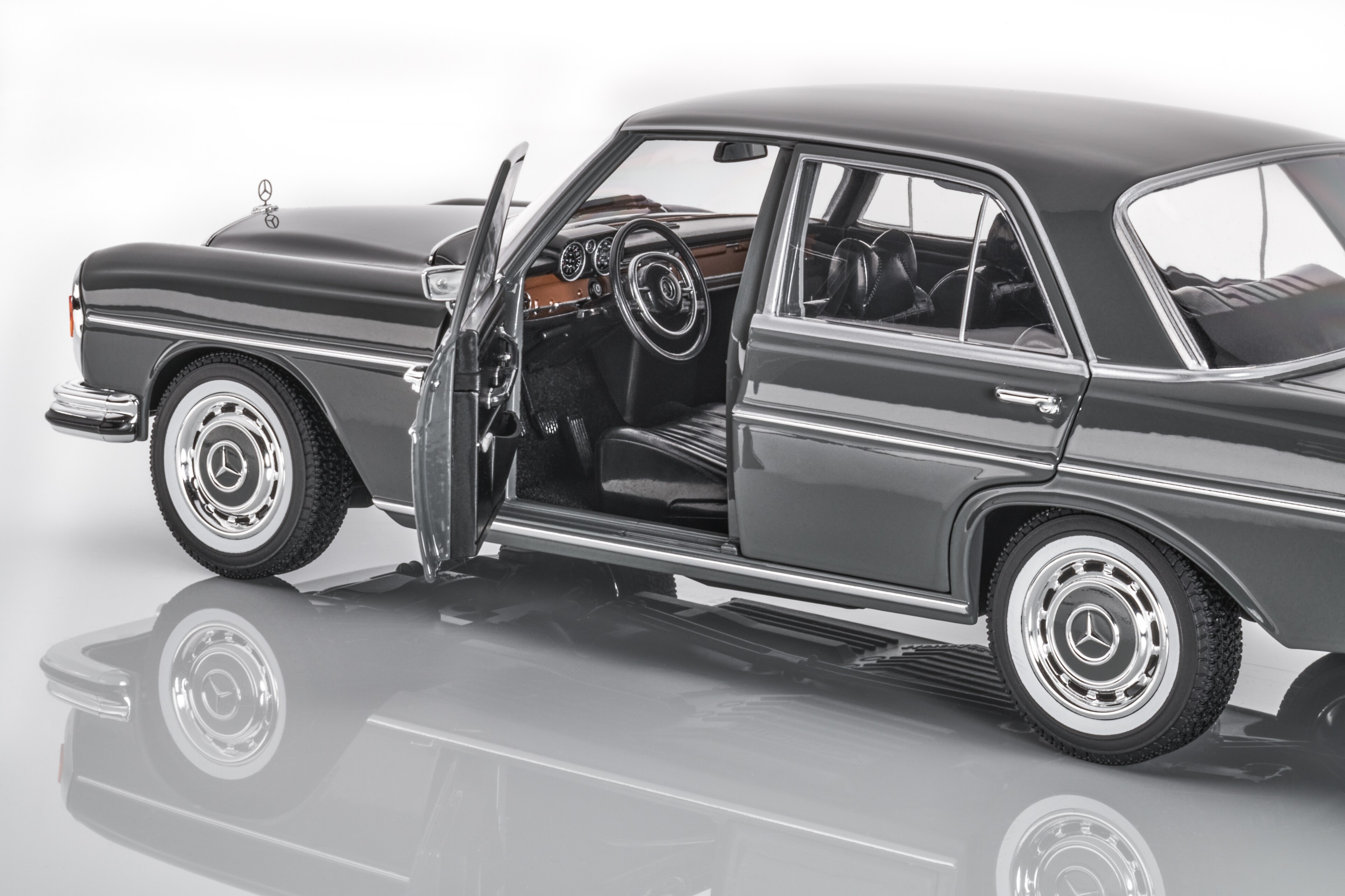 280 SE W 108 (1968-1972) - arabergrau, Norev, 1:18
