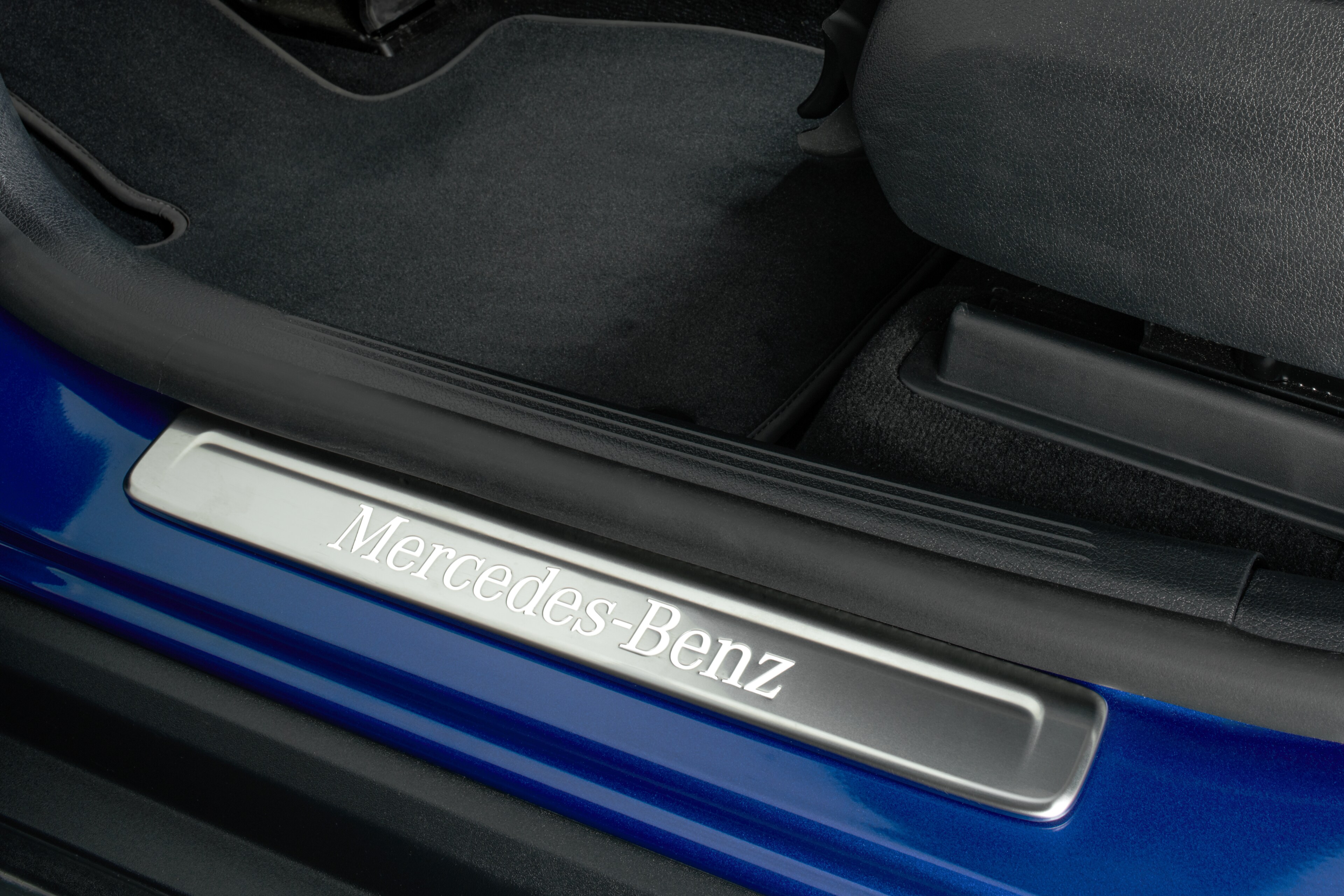 Wechselcover für beleuchtete Einstiegsleiste, Mercedes-Benz, vorne, 2-fach - Edelstahl, silberfarben / weiß