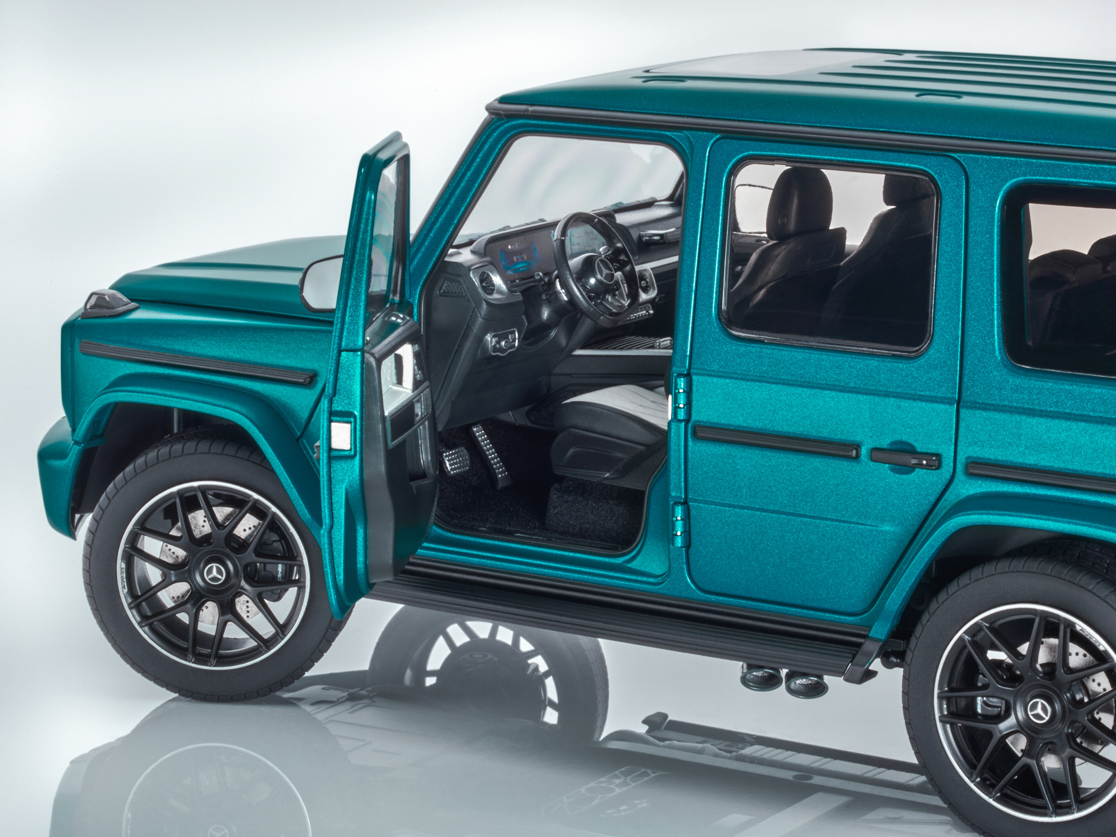 Mercedes-AMG G 63, Geländewagen, W465 - MANUFAKTUR hyper blue magno, NZG, 1:18